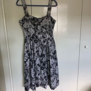 🌿Talbots Grey and Black Floral Dress